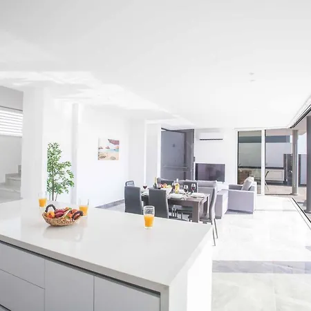 Pearl 15 Villa Protaras